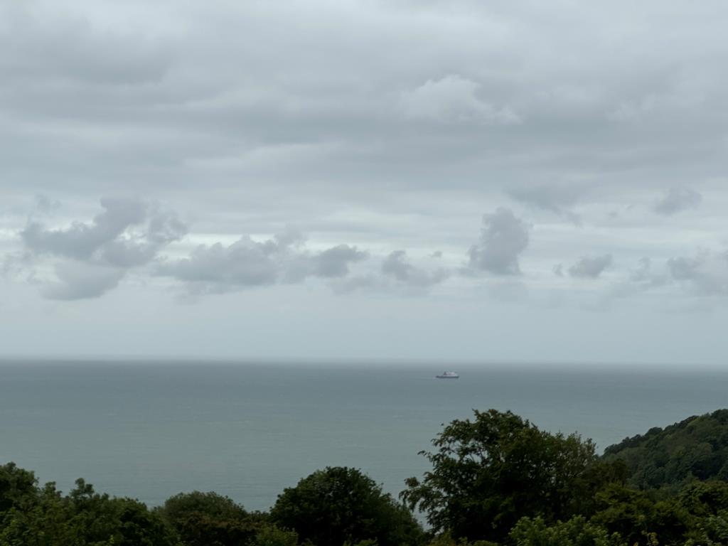 Lot: 93 - HOUSE FOR IMPROVEMENT ON SOUGHT AFTER PRIVATE ESTATE - The Sea View from the rear of the property